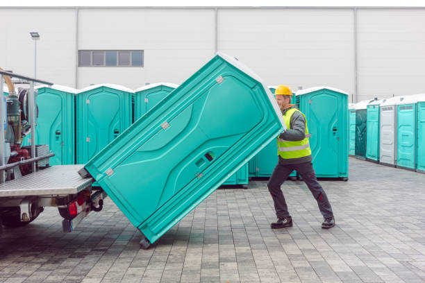 Best Porta potty delivery and setup  in Fox Lake, WI